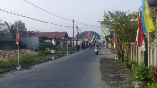 KAMPUNG PERBATASAN KECAMATAN NGUNUT dan KECAMATAN REJOTANGAN