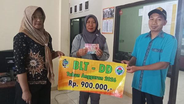 Pemerintah Desa Kacangan Sudah menyalurkan BLT ( Bantuan Langsung Tunai ) periode  Triwulan 3 ( Juli-September)